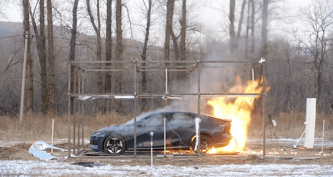 國(guó)內(nèi)第一次氫燃料汽車整車燃燒試驗(yàn)！